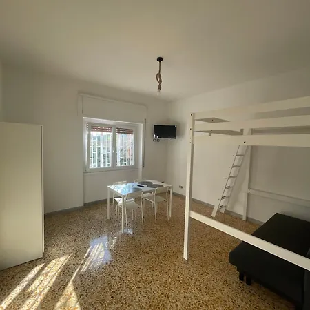 Stanza Confortevole A Homestay *
